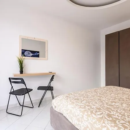 Sabrixhouse نابولي